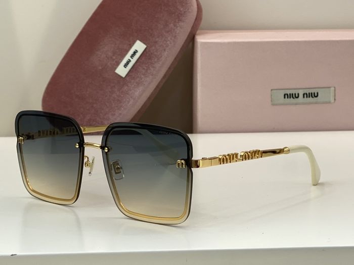 Miu Miu Sunglasses Top Quality MMS00026